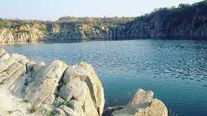 Dhauj Lake: Swabhavik Sundarta Ka Anubhav